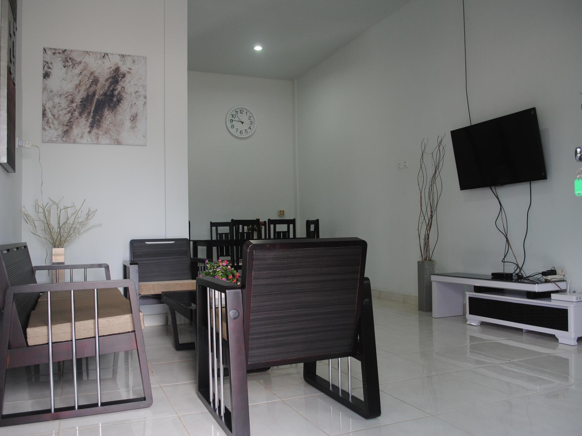 Golden Hawaii Villa Singkawang Εξωτερικό φωτογραφία